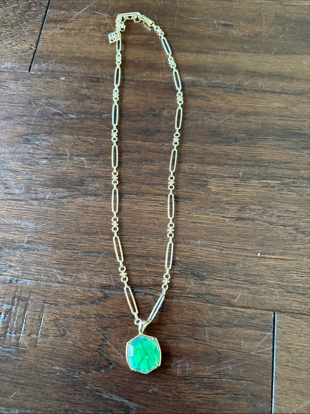 Kendra Scott emerald green and gold plated necklace